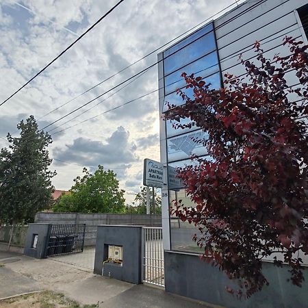 Aqua Apartman Satu Mare Exterior photo